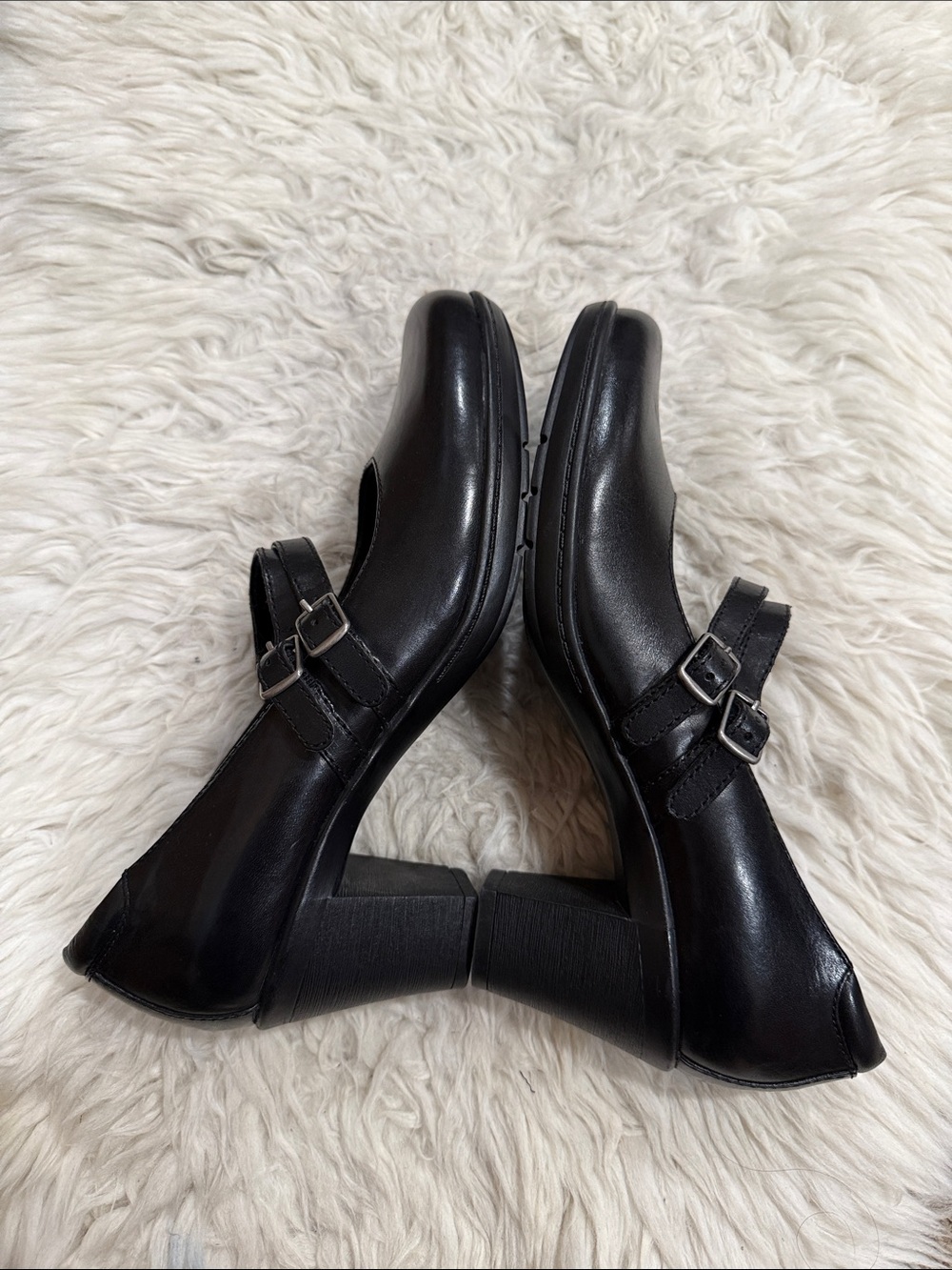 Clarks Honorable Bendables Black
Leather Mary Jane Double-Strap Heels Size 8.5 - Picture 4 of 10